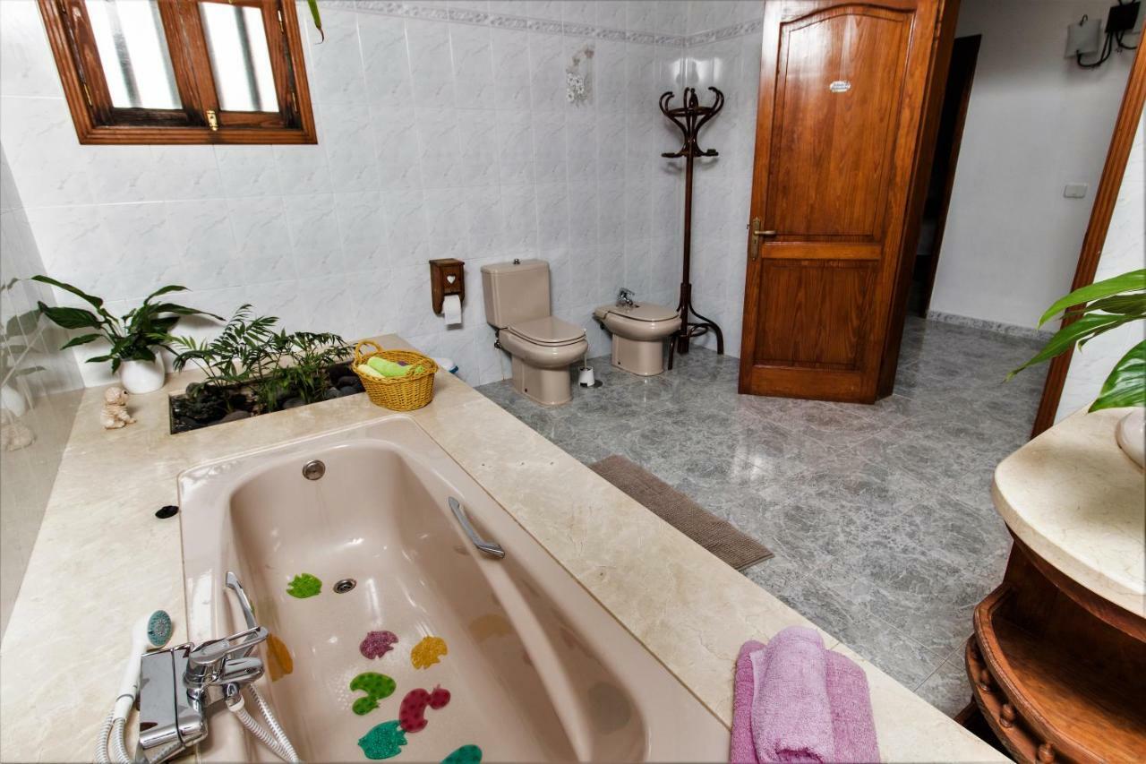 Casa Nora Guest House Güime Екстериор снимка