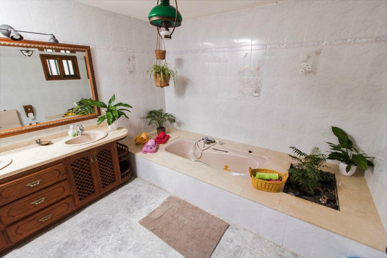 Casa Nora Guest House Güime Екстериор снимка
